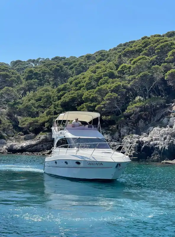 elaphiti islands yacht